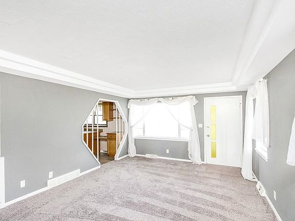 2nd image of 158 Oakwood Dr