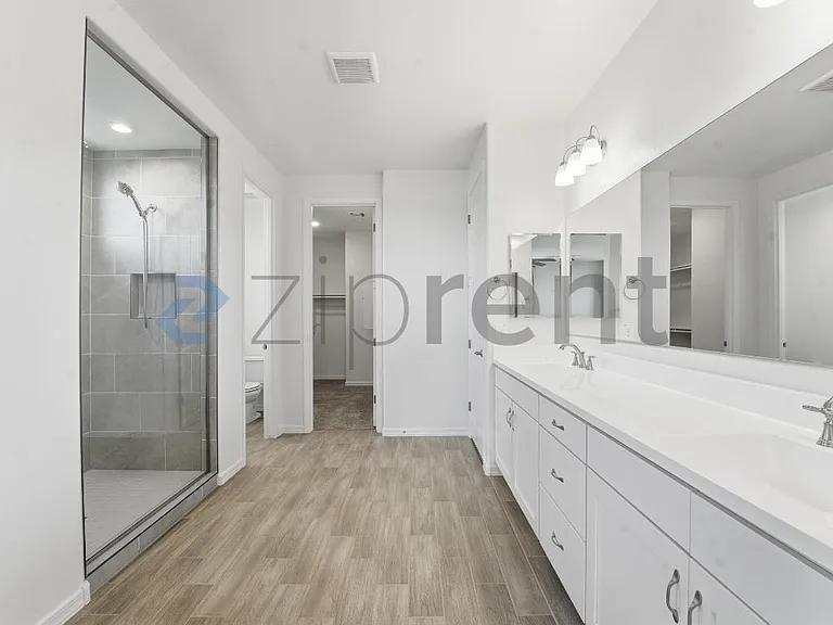 2313 N 195th Dr — Photo 28