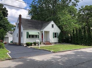 66 Elmwood Ave, Edison, NJ 08837