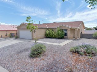 7048 Glen Hills Dr NE, Rio Rancho, NM 87144
