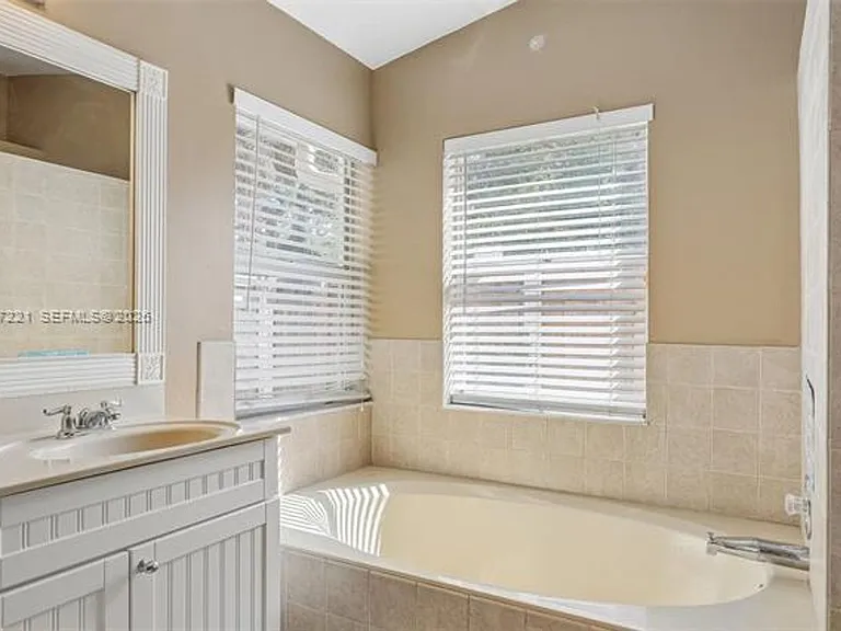 13100 NW 11th Dr #13100 — Photo 21