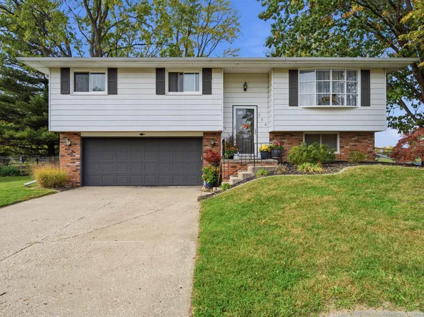 200 Supreme Ct, East Peoria, IL 61611