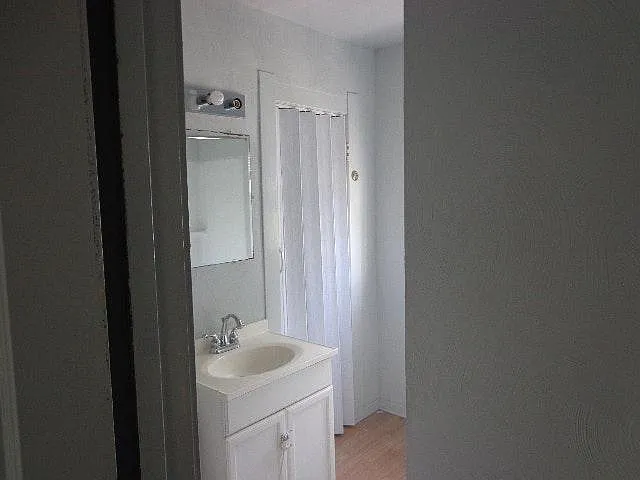553 Brighton Ave — Photo 7