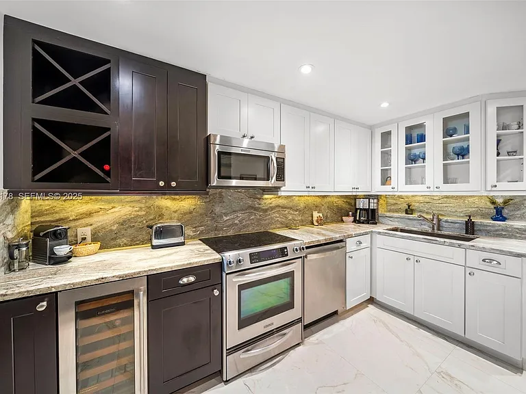 2332 Fisher Island Dr #4302 — Photo 28