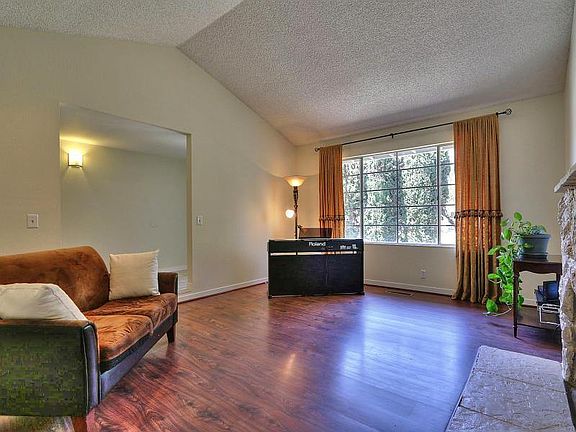 5th image of 5390 Pecan Blossom Dr
