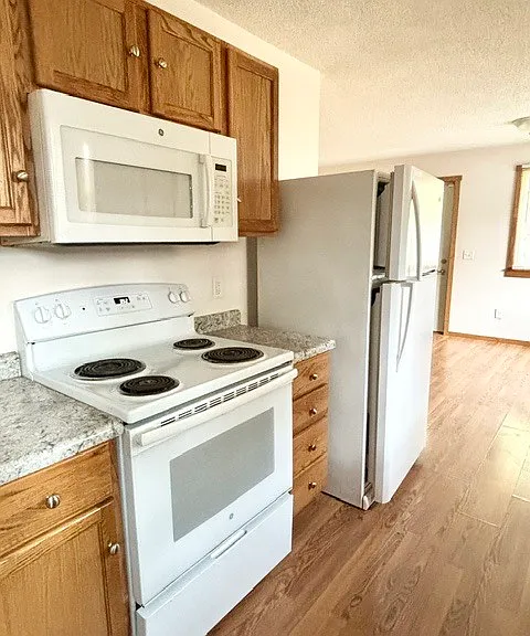 403 4th Ave NE — Photo 5