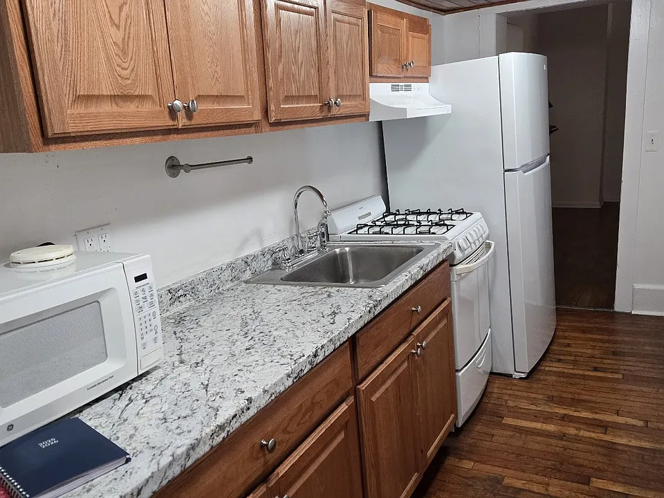 21 Ulster Ave #4