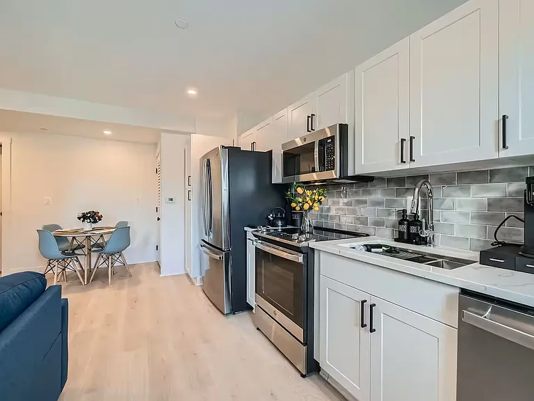 731 S Ann St #3 — Photo 3