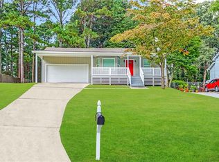 1841 Rose Garden Ln, Loganville, GA 30052
