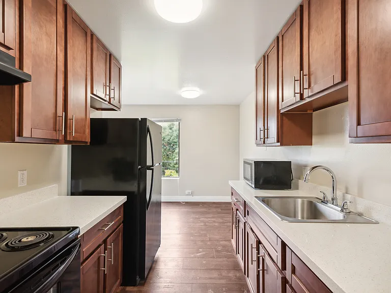 1910 Berryman Street — Photo 27