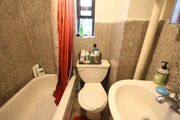 Rented by Dynamik Realty | media 28