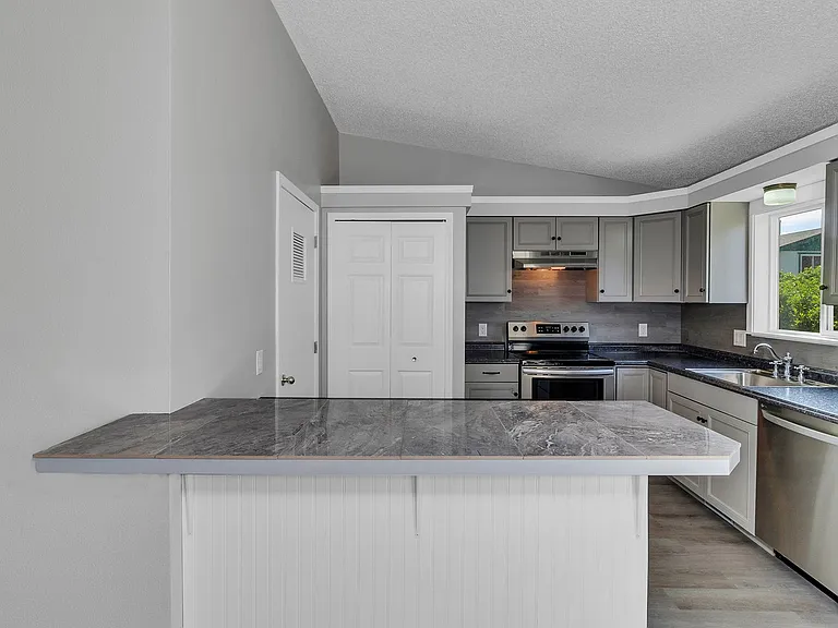 466 1/2 Carson Lake Dr — Photo 10
