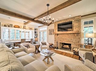 69 Crescent Ct, Cashiers, NC 28717