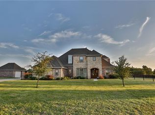 108 Jabez Ct, Weatherford, TX 76087