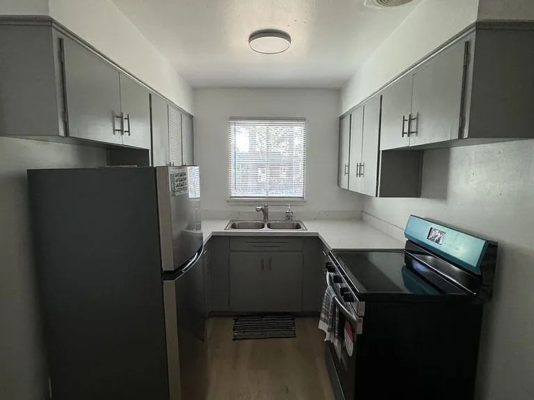 1060 Echo Rd — Photo 13