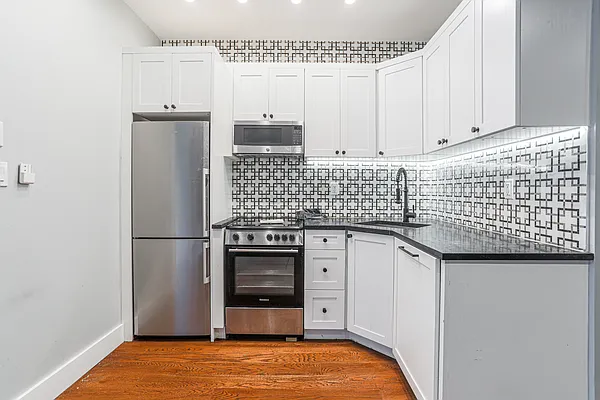 Rented by ERNY LLC | media 9