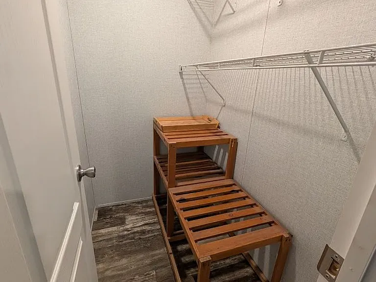 820 Crest Dr — Photo 25