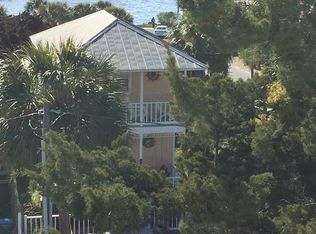 8010 F St, Cedar Key, FL 32625