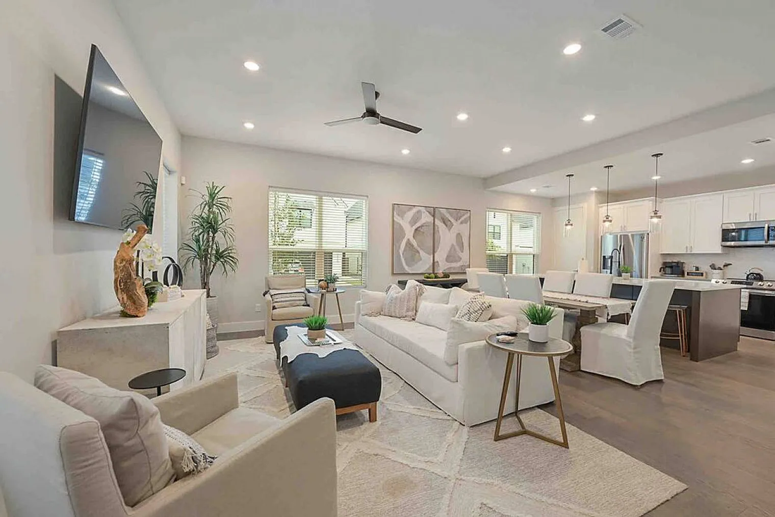4 bed, 4.0 bath, 2098 sqft, $6,514 — Photo 3