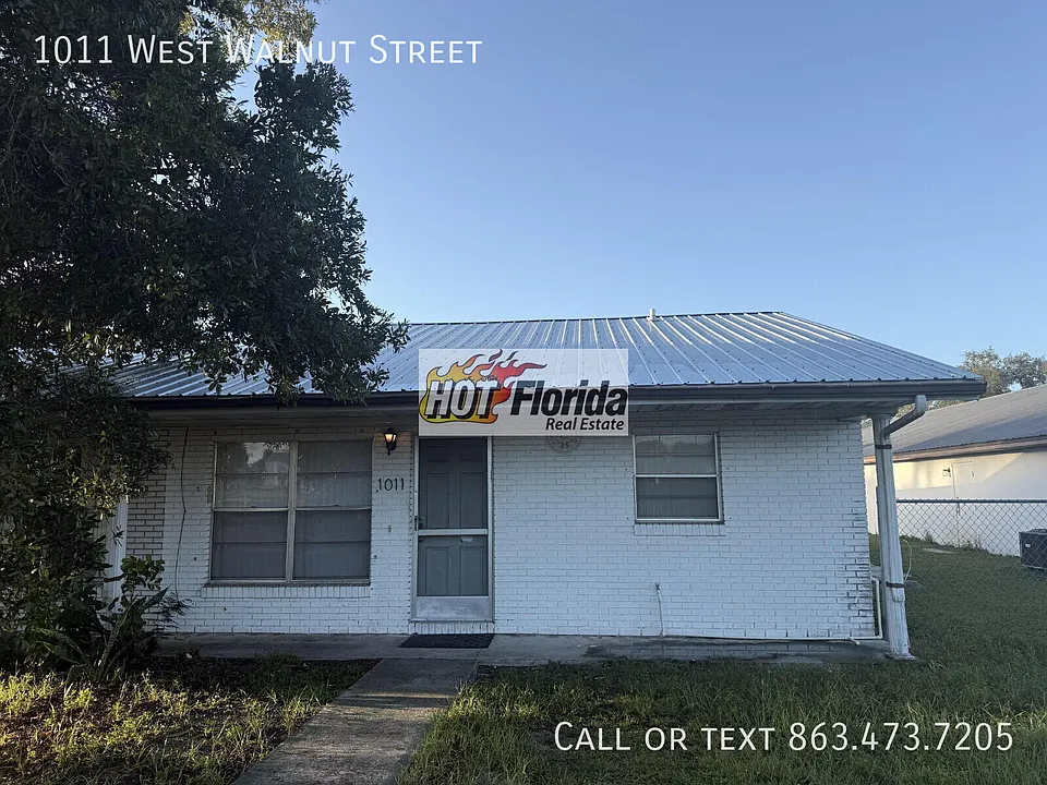 1011 W Walnut St