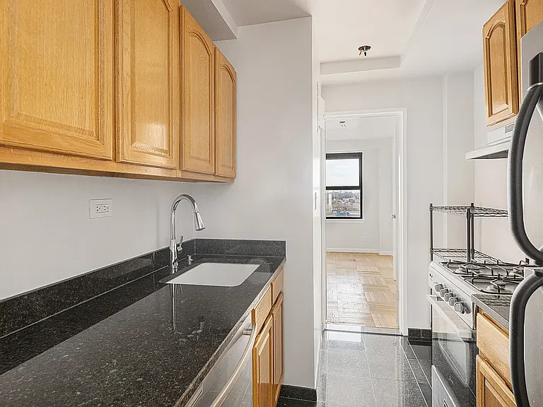 460 E 79th St #15F — Photo 8