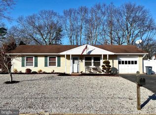 204 Lawrence Dr, Lanoka Harbor, NJ 08734