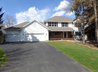 1013 Spruce Dr, Hudson, WI 54016