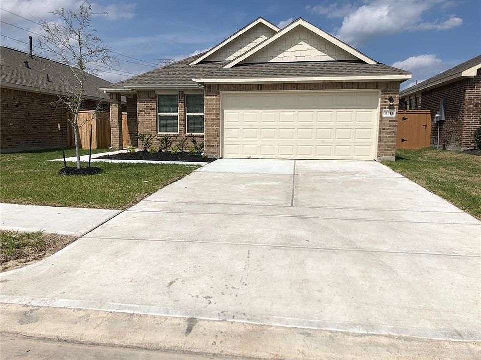 1st image of 11315 Creekway Bend Dr