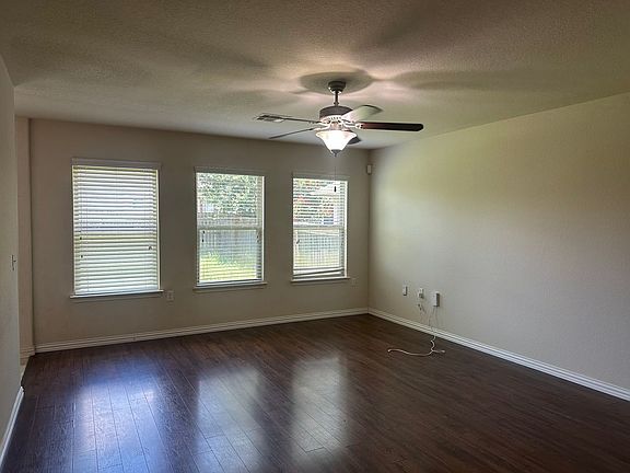 3rd image of 4220 Creede Dr