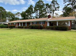 818 8th St W, Tifton, GA 31794
