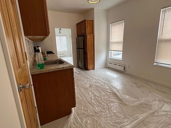 3rd image of 2536 W 15th St