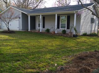 9527 Rainbow Forest Dr, Charlotte, NC 28277