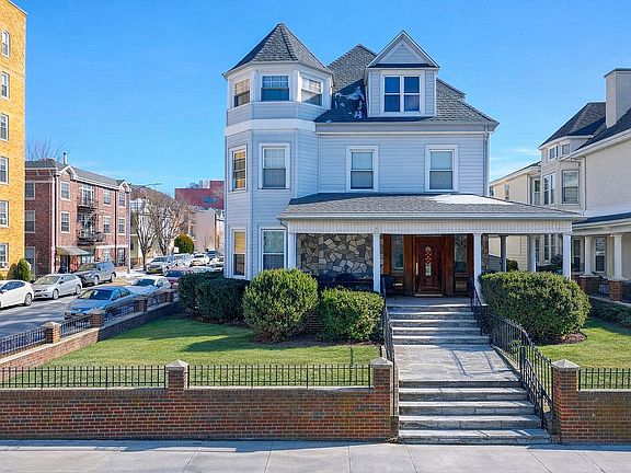 4th image of 6801 Ridge Blvd #2