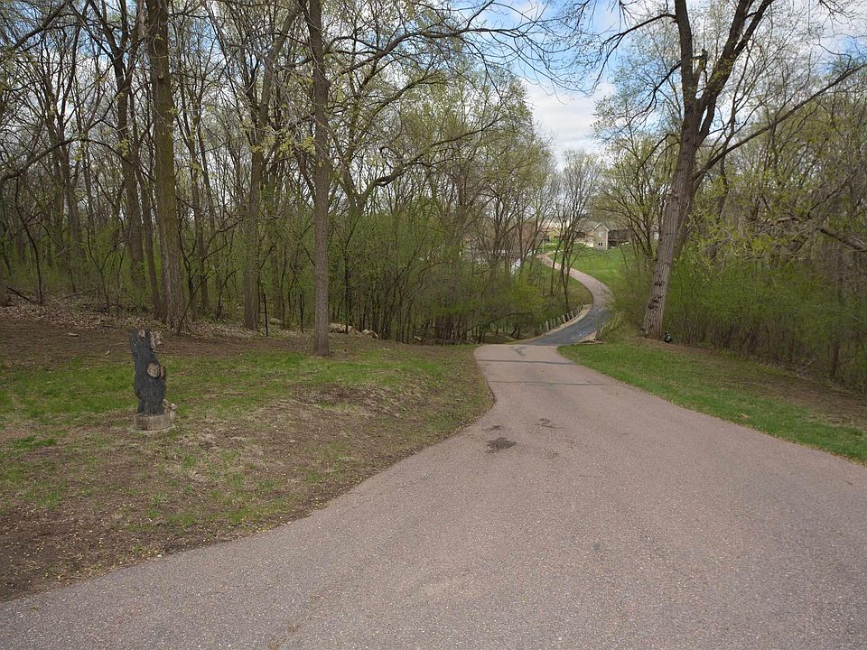 2nd image of 714 Deerfield Dr