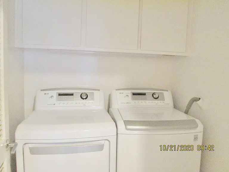 Lido Apartments - 639 Huntley Dr — Photo 35