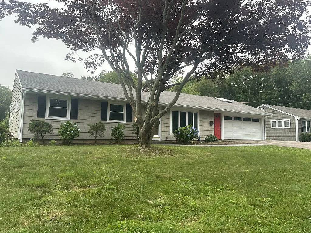 3 bed, 960 sqft, $3,000 — Photo 1