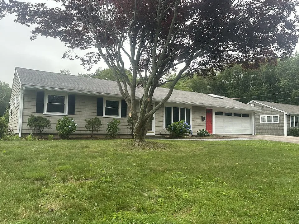 144 S Pier Rd