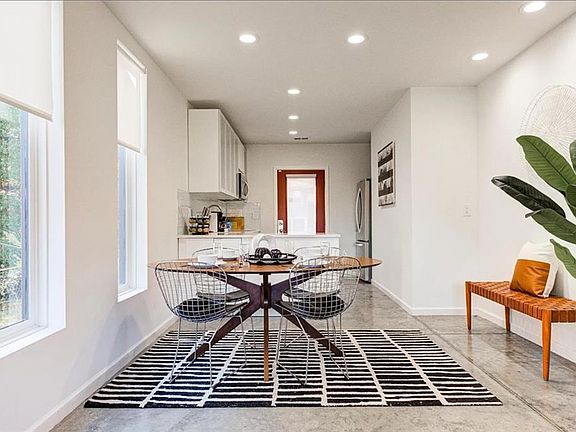 5th image of 1315 E 49th St