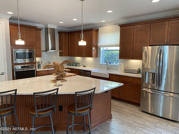4th image of 171 Summer Mesa Ave