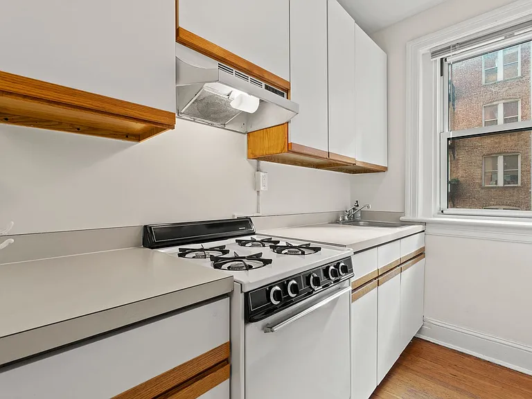 1954 Columbia Rd NW #304 — Photo 10