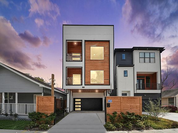 2nd image of 2711 Delano St