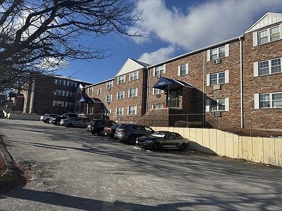 3rd image of 740 Central St S #H18