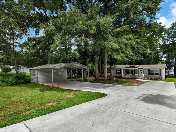 928 Dogwood Ln, Townville, SC 29689