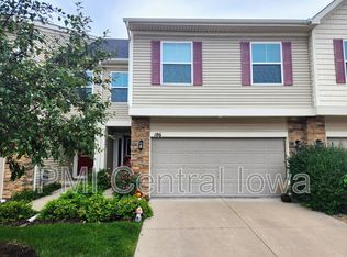 186 79th St, West Des Moines, IA 50266