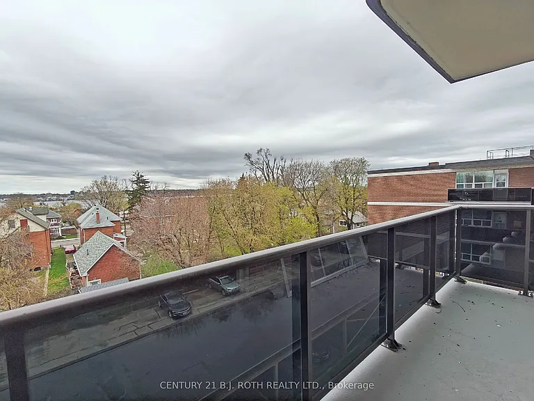 98 Holgate St #407 — Photo 14