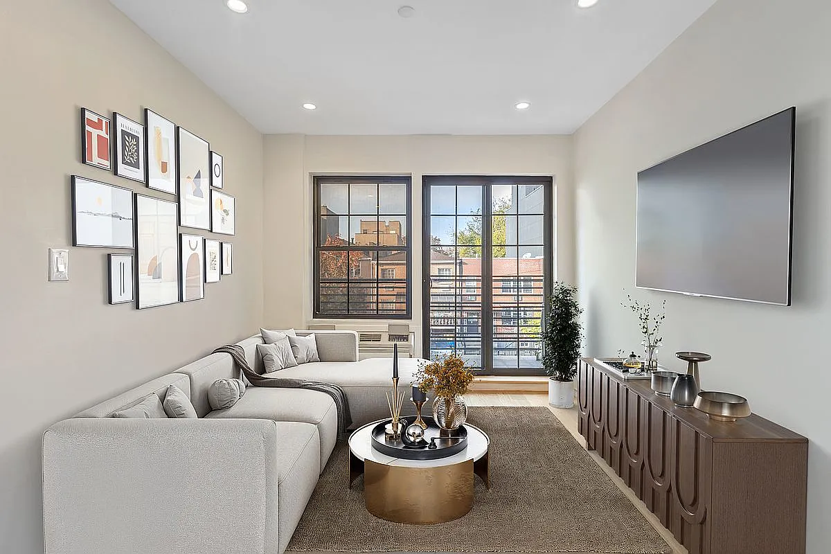 490 Van Buren St #3A photo 1