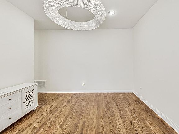 5th image of 2757 N Greenview Ave APT D