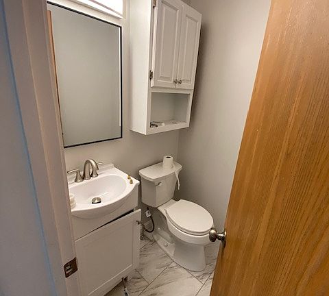 4th image of 126 Centre St #B