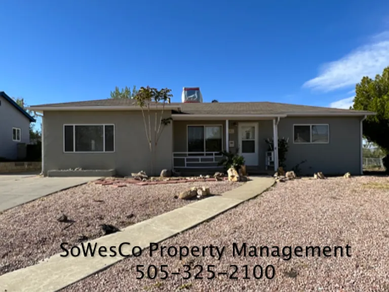 301 W Tycksen Dr — Photo 1