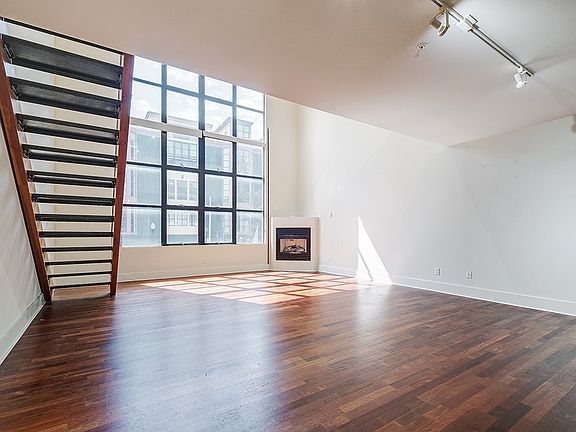 3rd image of 3388 17th St #17